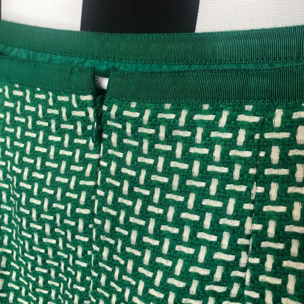 Talbots Green and White knit pencil skirt  (8P) - Picture 4 of 7